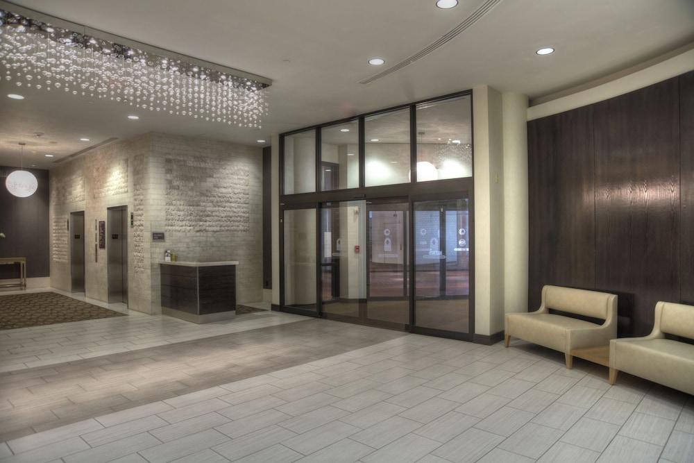 Doubletree By Hilton Washington Dc - Crystal City Арлингтън Екстериор снимка