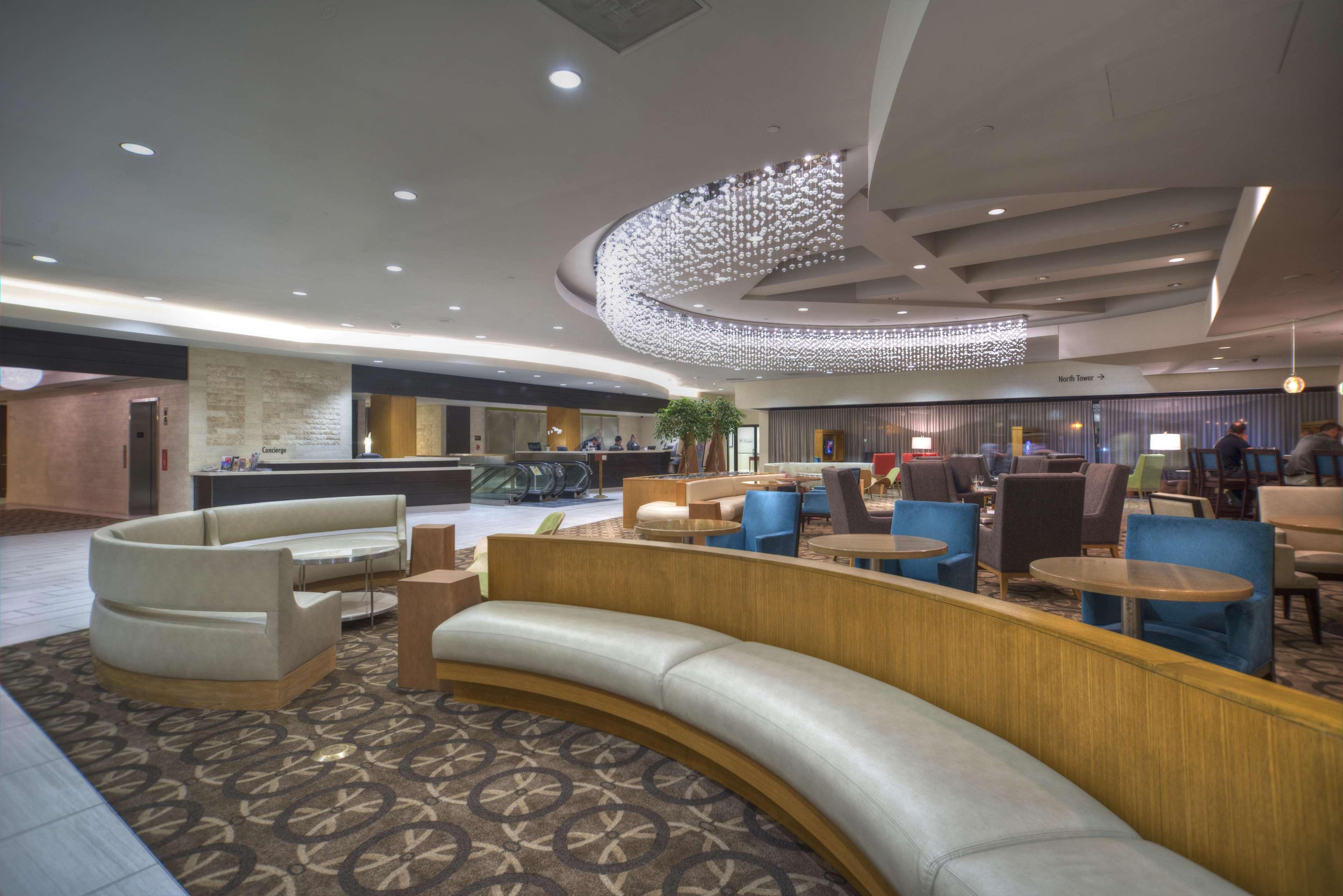 Doubletree By Hilton Washington Dc - Crystal City Арлингтън Ресторант снимка