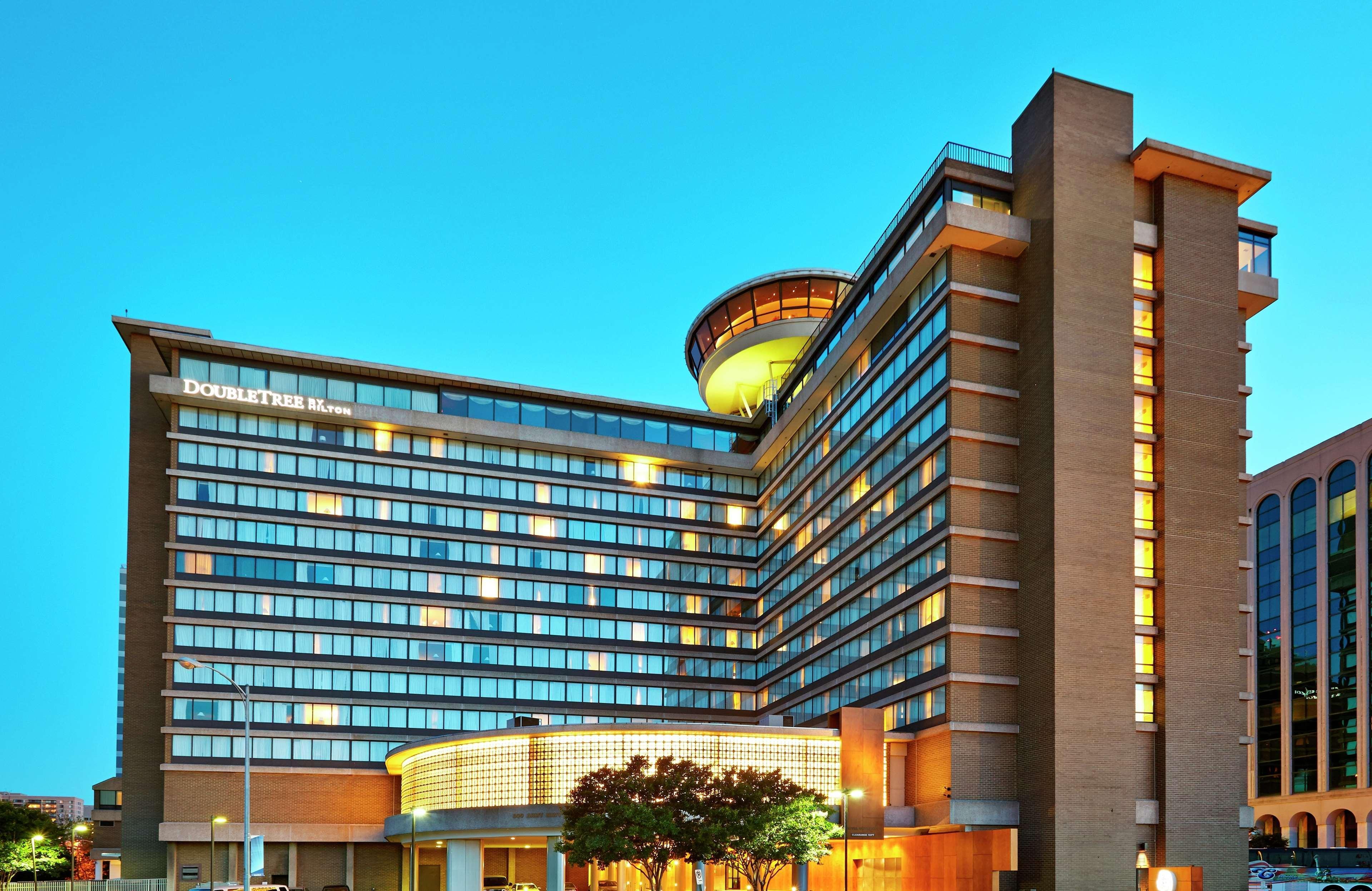 Doubletree By Hilton Washington Dc - Crystal City Арлингтън Екстериор снимка