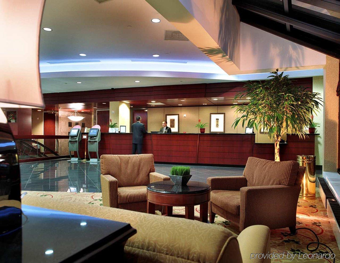 Doubletree By Hilton Washington Dc - Crystal City Арлингтън Интериор снимка